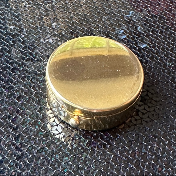 Pillbox - Picture 1 of 8